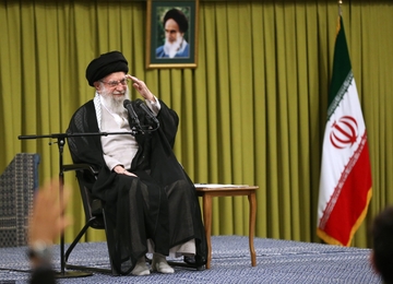 Şagird və universitet tələbələrinin İslam İnqilabının Rəhbəri ilə görüşündən foto görüntülər